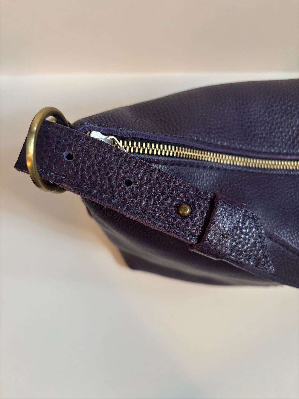 RARE! Sold out color! Portland Leather Large Slouchy in plum - Picture 3 of 10